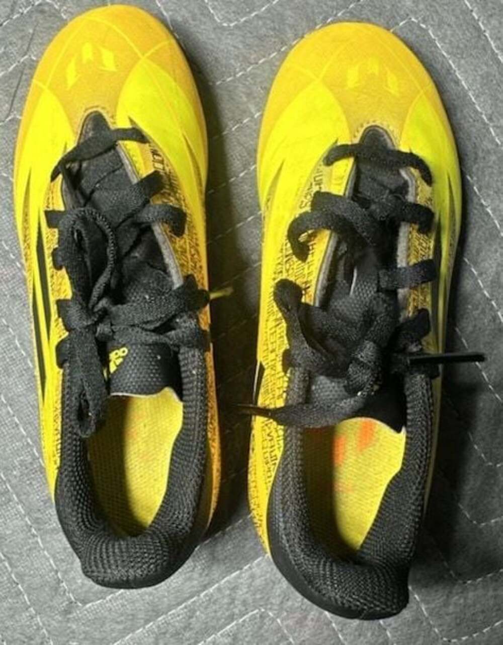 Adidas Messi 4 Soccer Cleats Youth Size 1 yellow